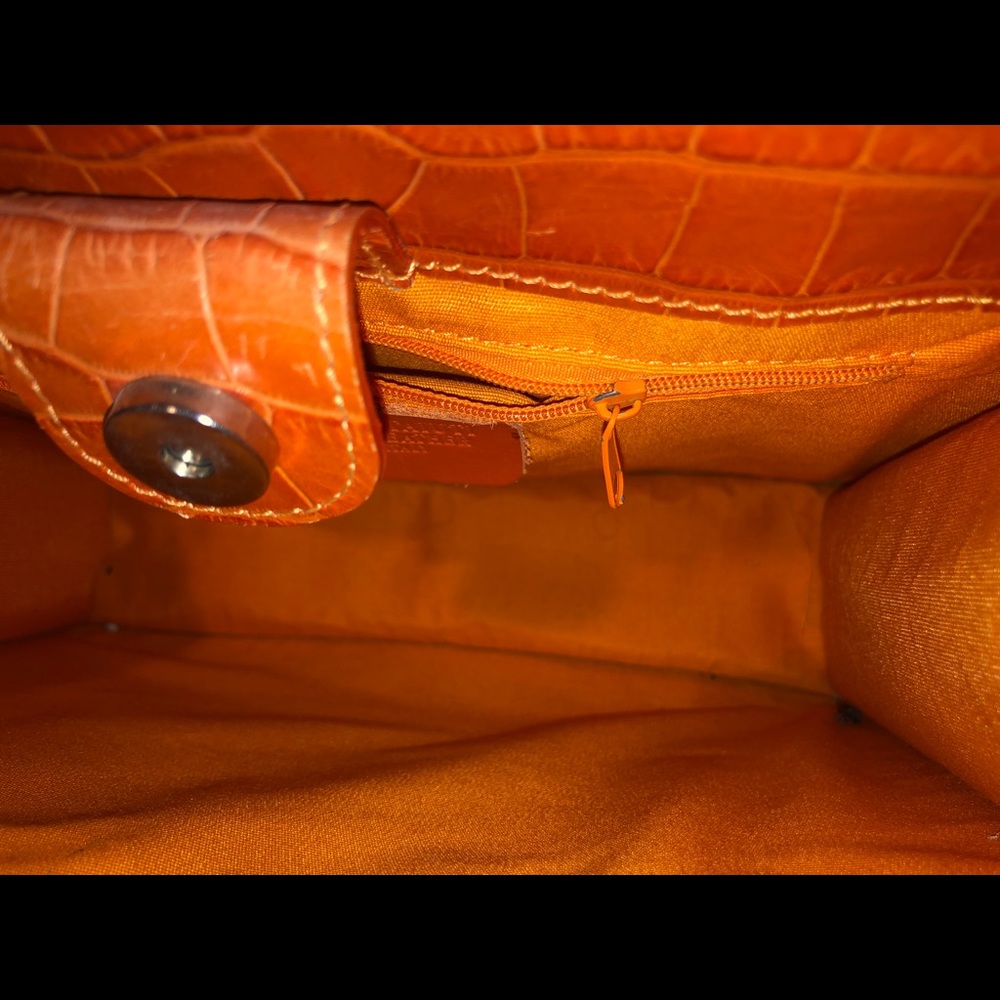 Handbag - Picture 5 of 7